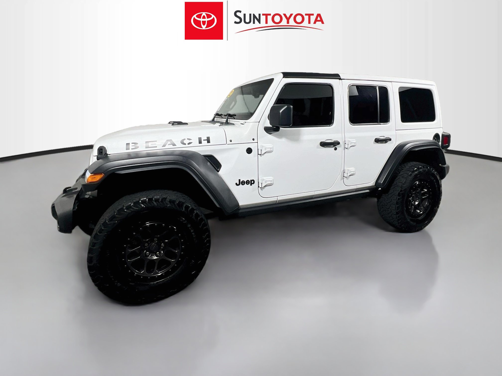 Used 2022 Jeep Wrangler Unlimited Sport w/ Xtreme Recon 35" Tire Package AWD/4WD image 9