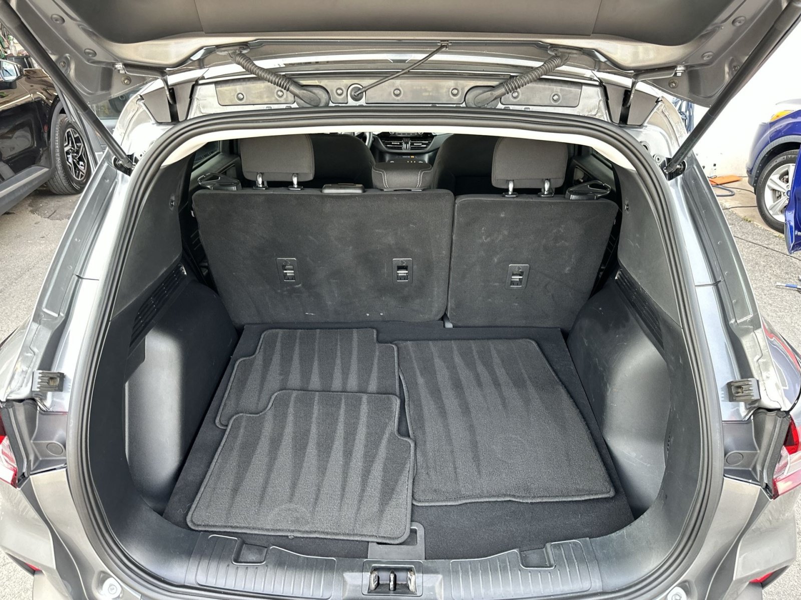 Certified 2025 Ford Escape Active AWD/4WD image 32