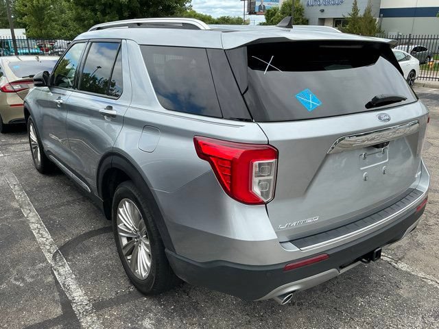 Used 2022 Ford Explorer Limited w/ Equipment Group 301A AWD/4WD image 12