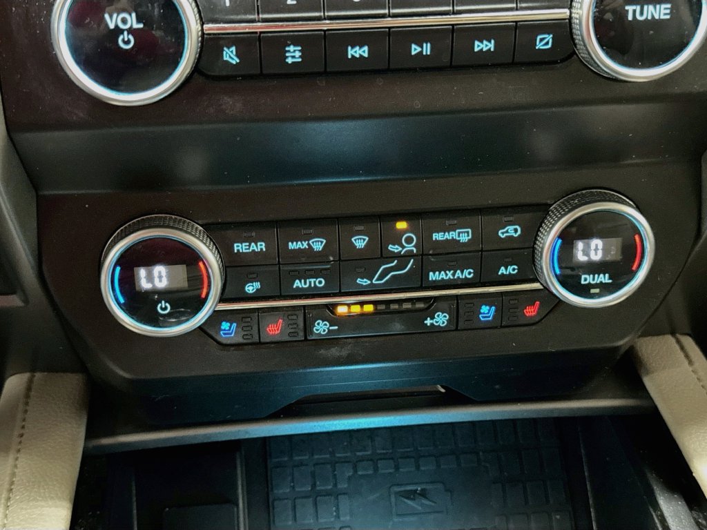 Used 2020 Ford Expedition XLT w/ Equipment Group 202A RWD image 20