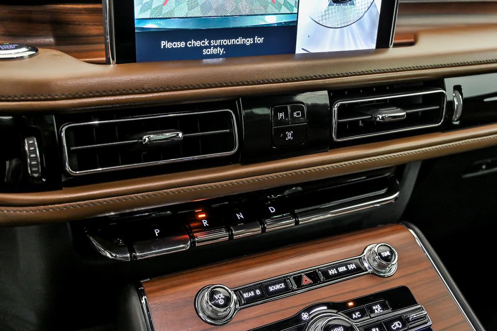 Used 2023 Lincoln Aviator Reserve w/ Equipment Group 201A AWD/4WD image 24