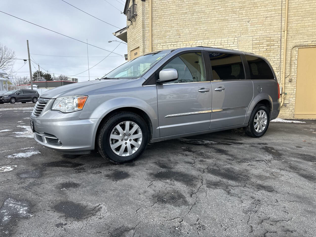 Used 2015 Chrysler Town & Country Touring