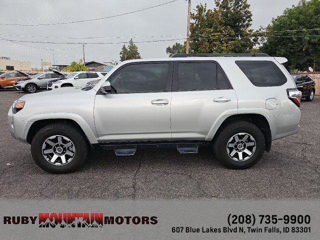 Used 2022 Toyota 4Runner TRD Off-Road AWD/4WD image 4