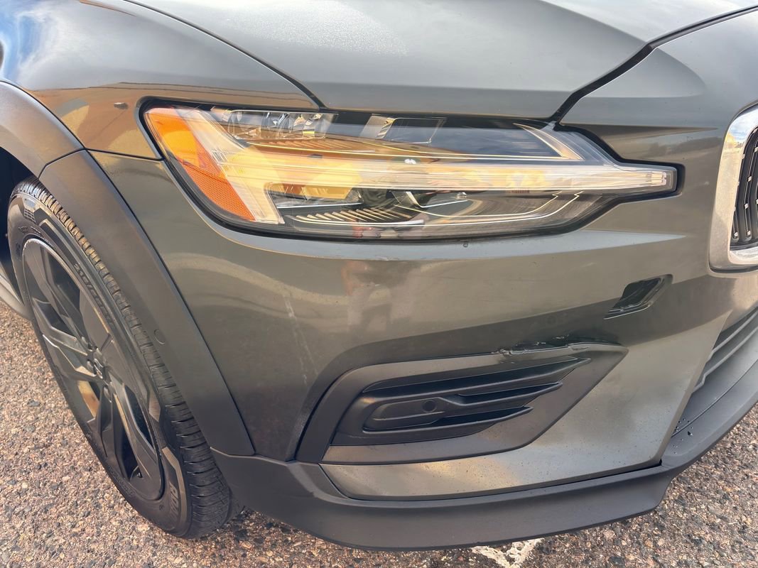 Used 2020 Volvo V60 T5 Cross Country w/ Protection Package Premier image 9