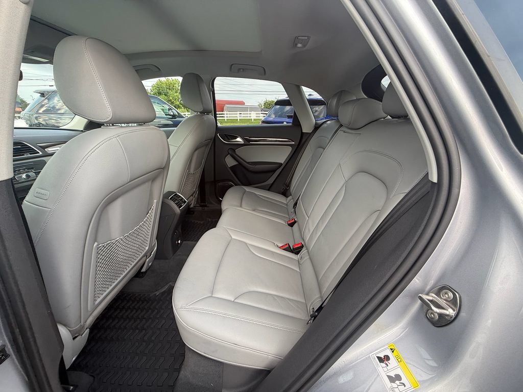 Used 2016 Audi Q3 2.0T Prestige AWD/4WD image 19