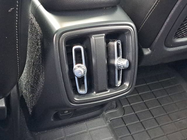 Used 2023 Volvo XC40 B5 Ultimate w/ Protection Package Premier image 22