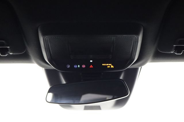 Used 2024 Chevrolet Equinox EV RS FWD image 23