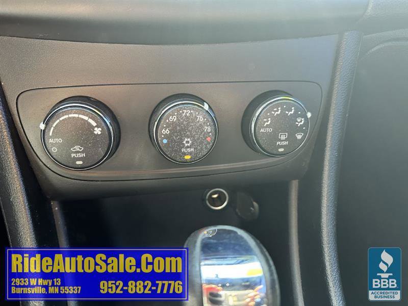 Used 2013 Dodge Avenger SXT w/ Rallye Appearance Group FWD image 31