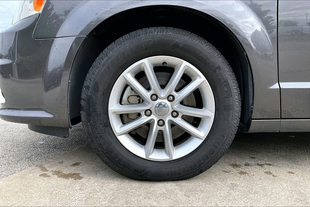Used 2019 Dodge Grand Caravan SXT FWD image 10