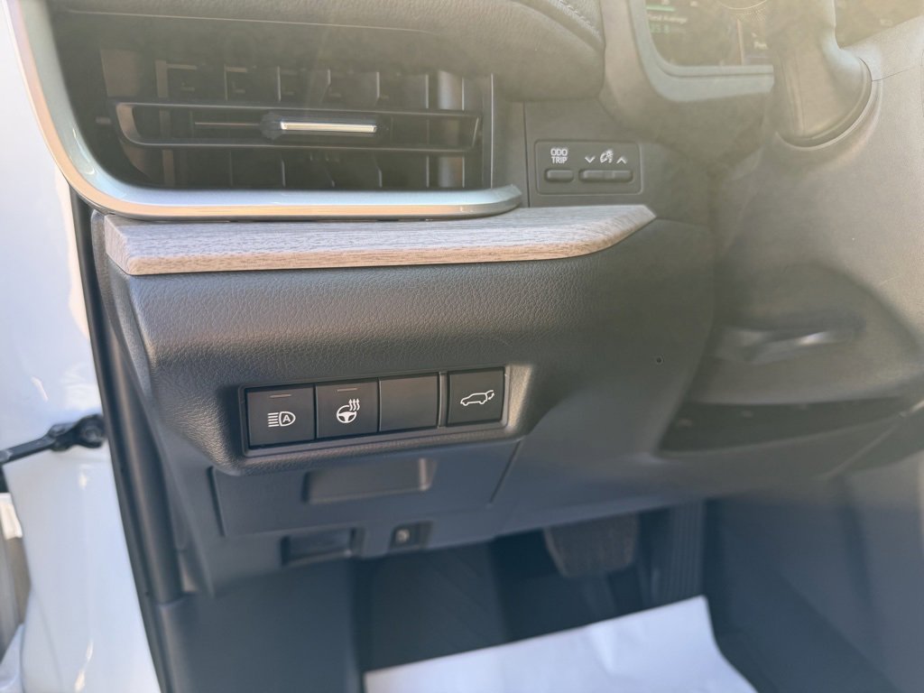 Certified 2025 Toyota Grand Highlander AWD image 10