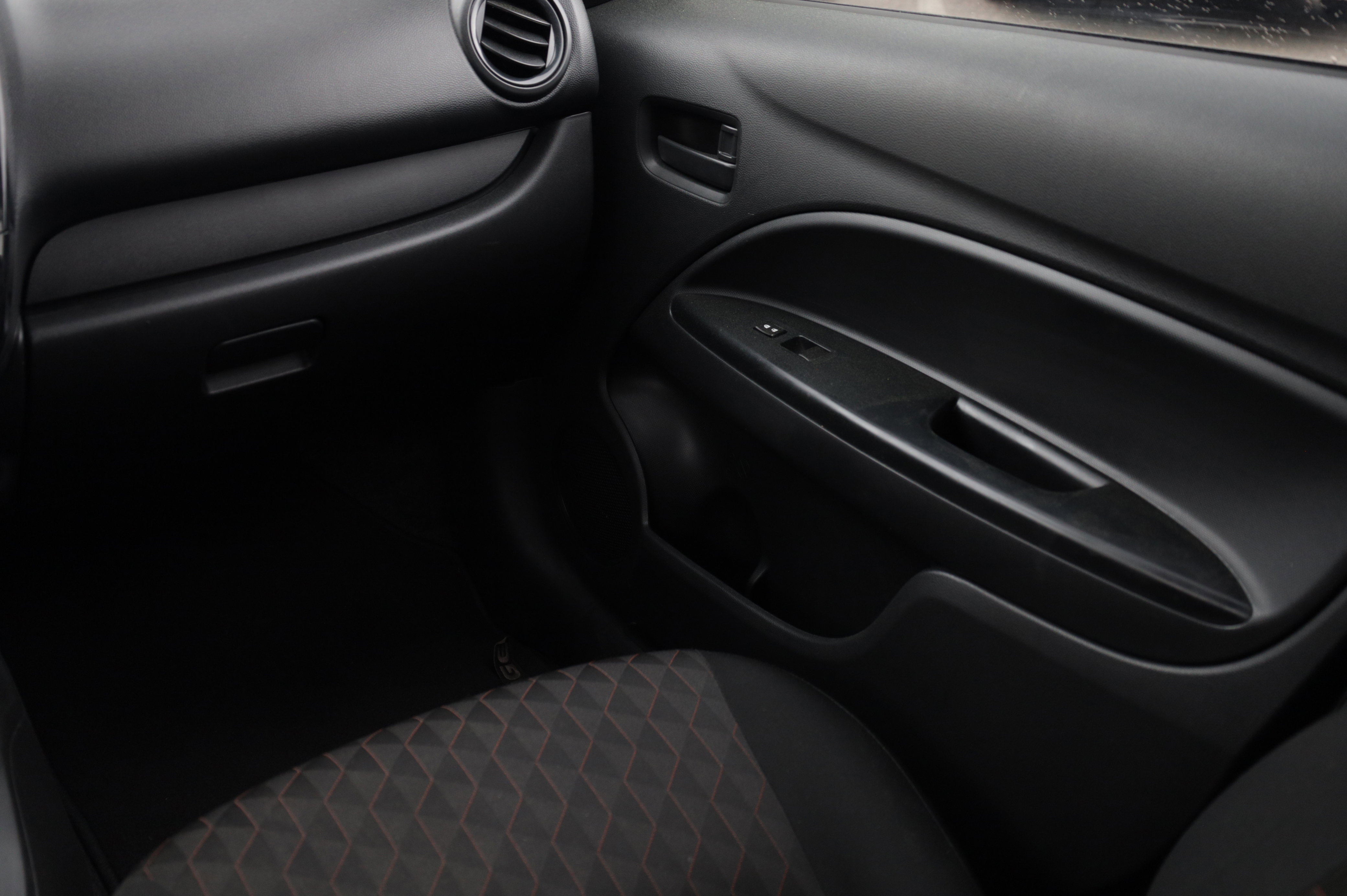 Used 2024 Mitsubishi Mirage ES image 20