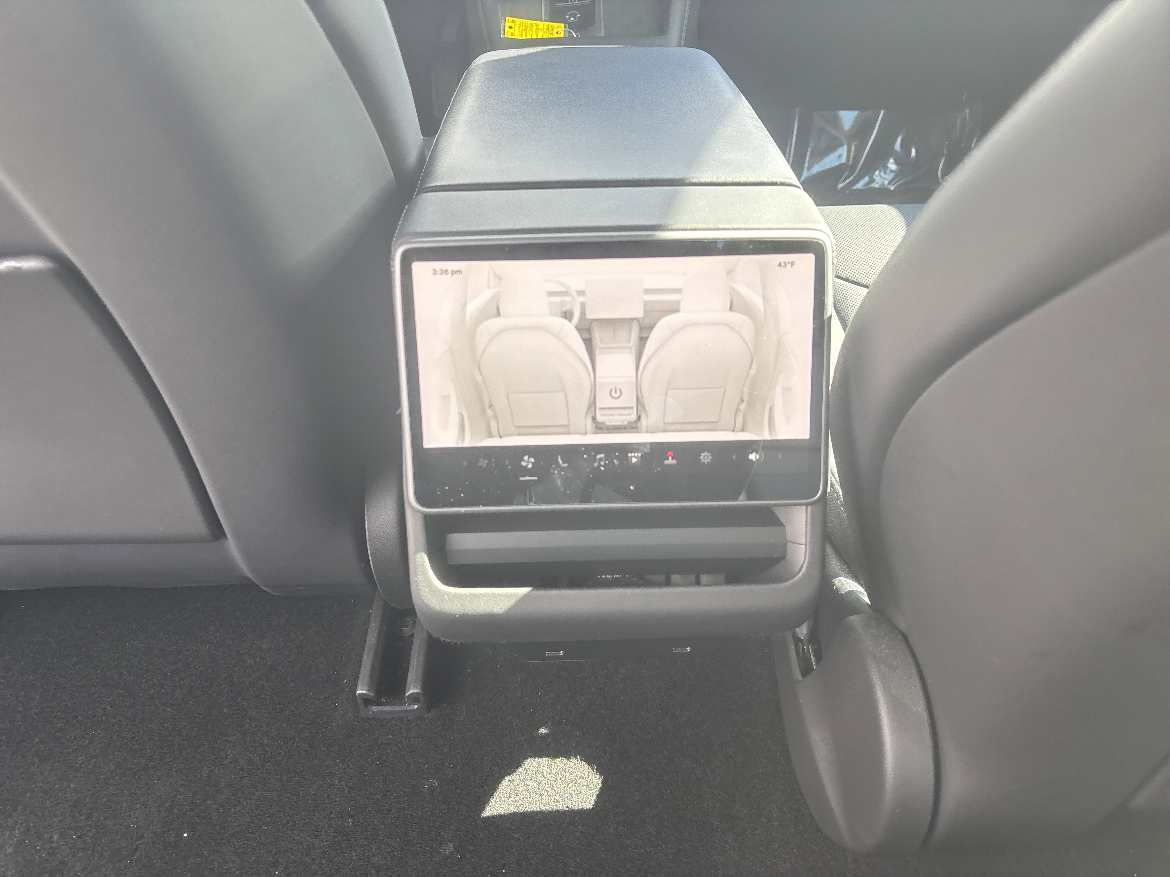 Used 2024 Tesla Model 3 Standard Range image 19