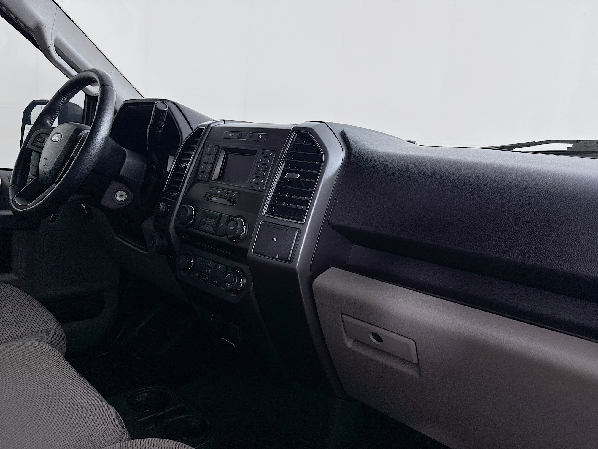 Used 2018 Ford F150 XLT w/ Equipment Group 301A Mid image 27