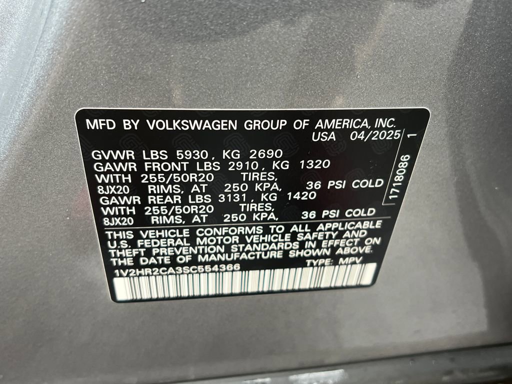 Used 2025 Volkswagen Atlas SE image 27