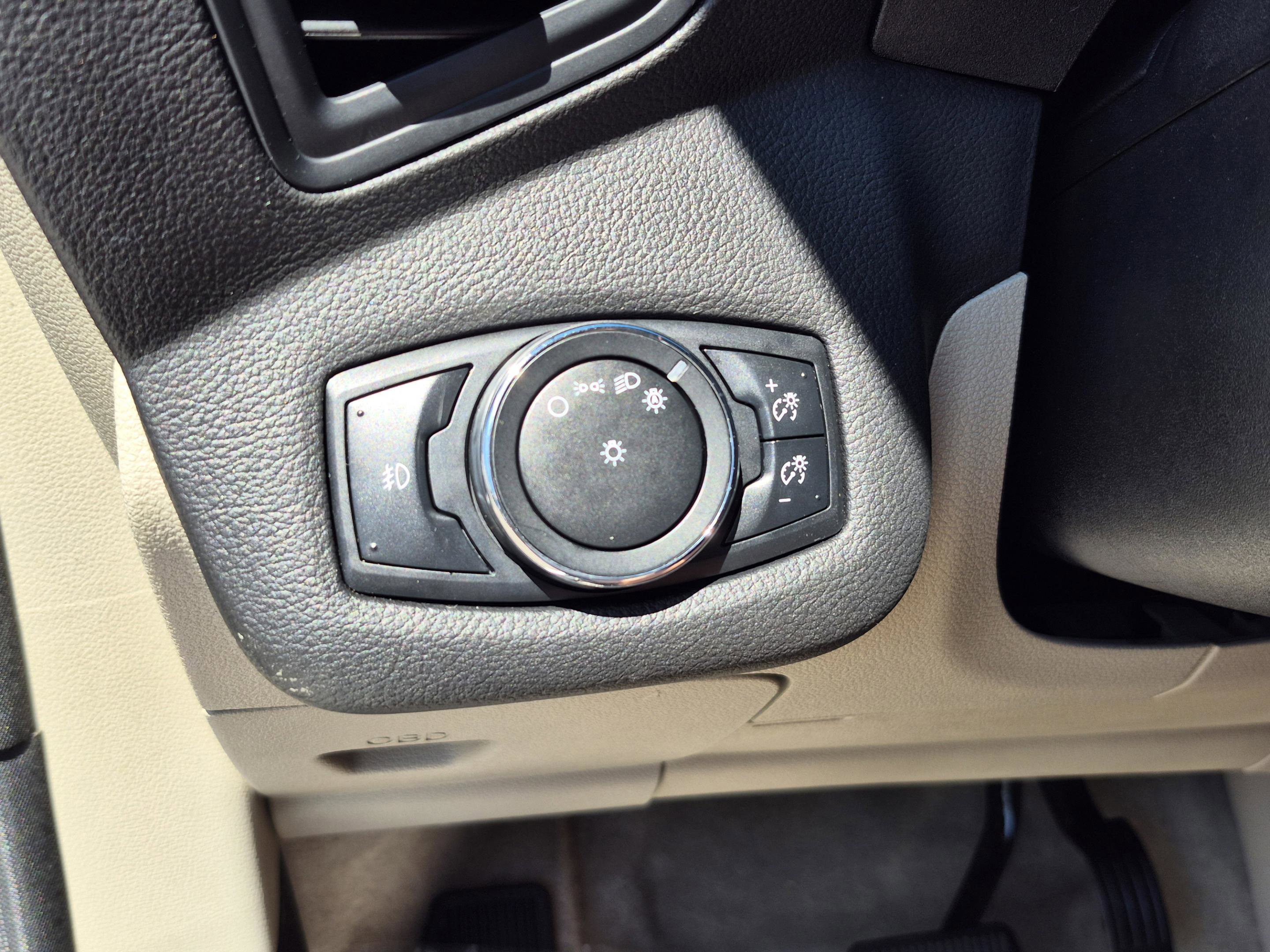 Used 2015 Ford Escape SE FWD image 26