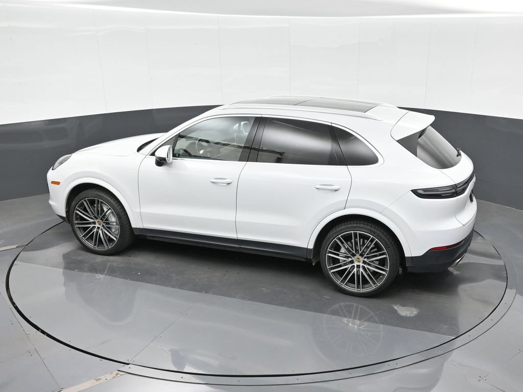 Certified 2022 Porsche Cayenne AWD/4WD image 27