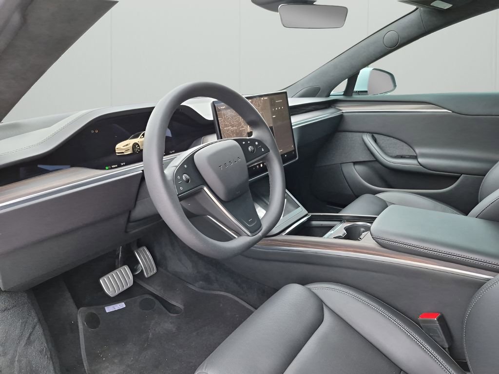 Used 2023 Tesla Model S Standard Range image 28