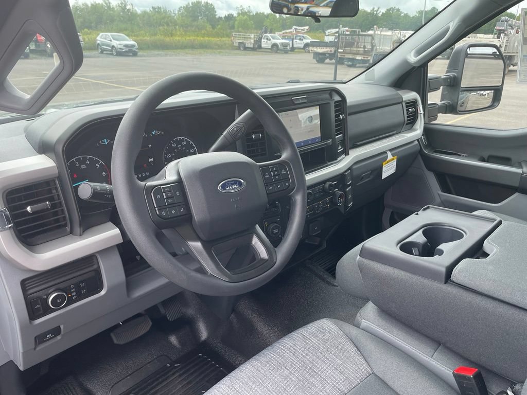 New 2026 Ford F350 XLT w/ FX4 Off-Road Package AWD/4WD image 13
