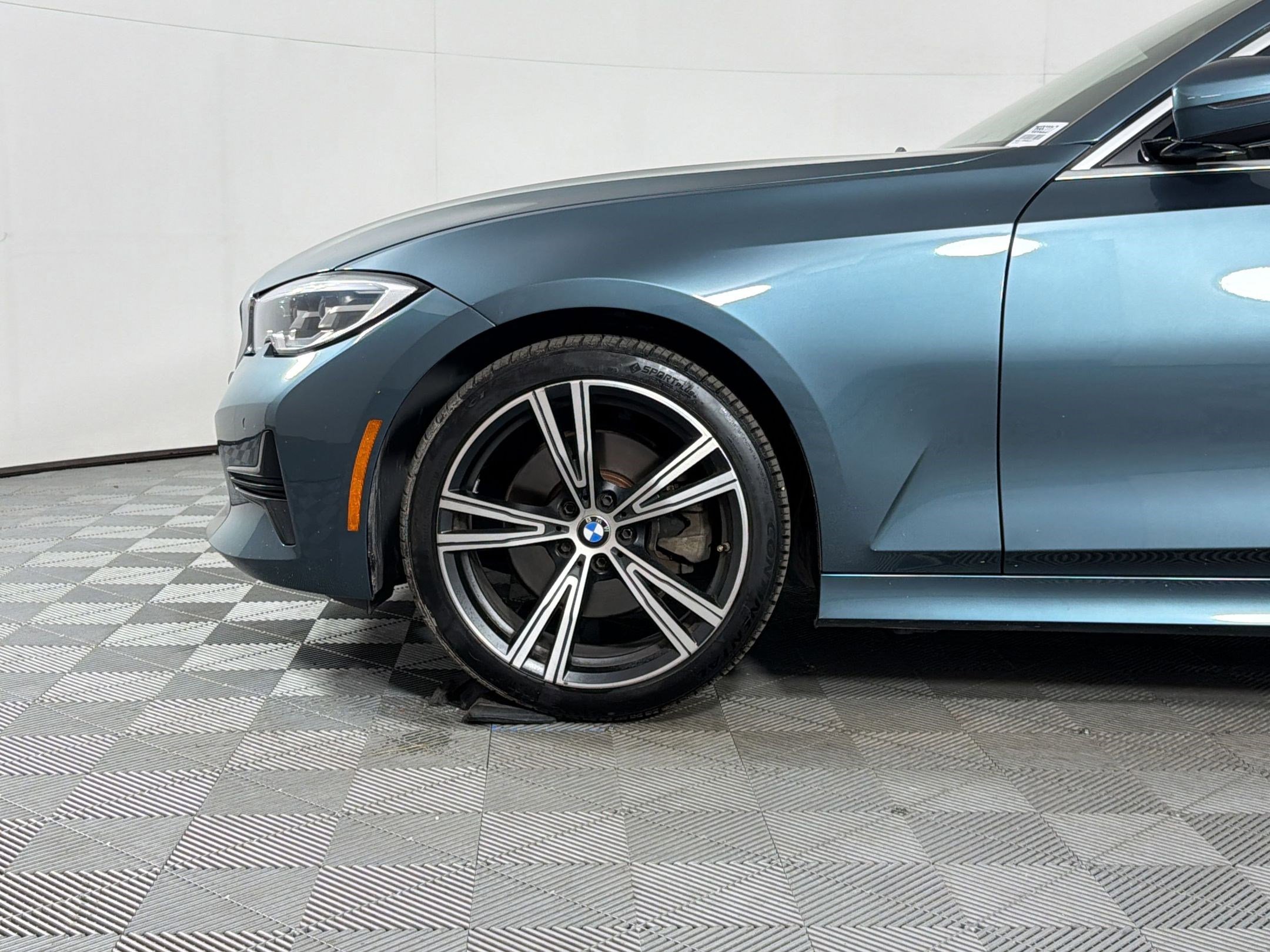 Used 2021 BMW 330i Sedan w/ Convenience Package RWD image 11