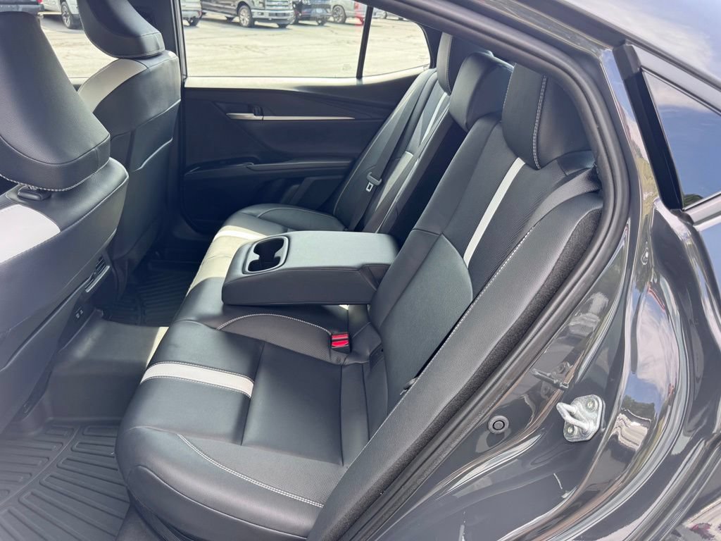 Used 2025 Toyota Camry SE w/ Convenience Package FWD image 28