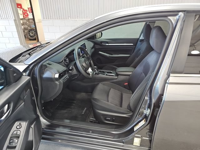 Used 2022 Nissan Altima 2.5 SV FWD image 9