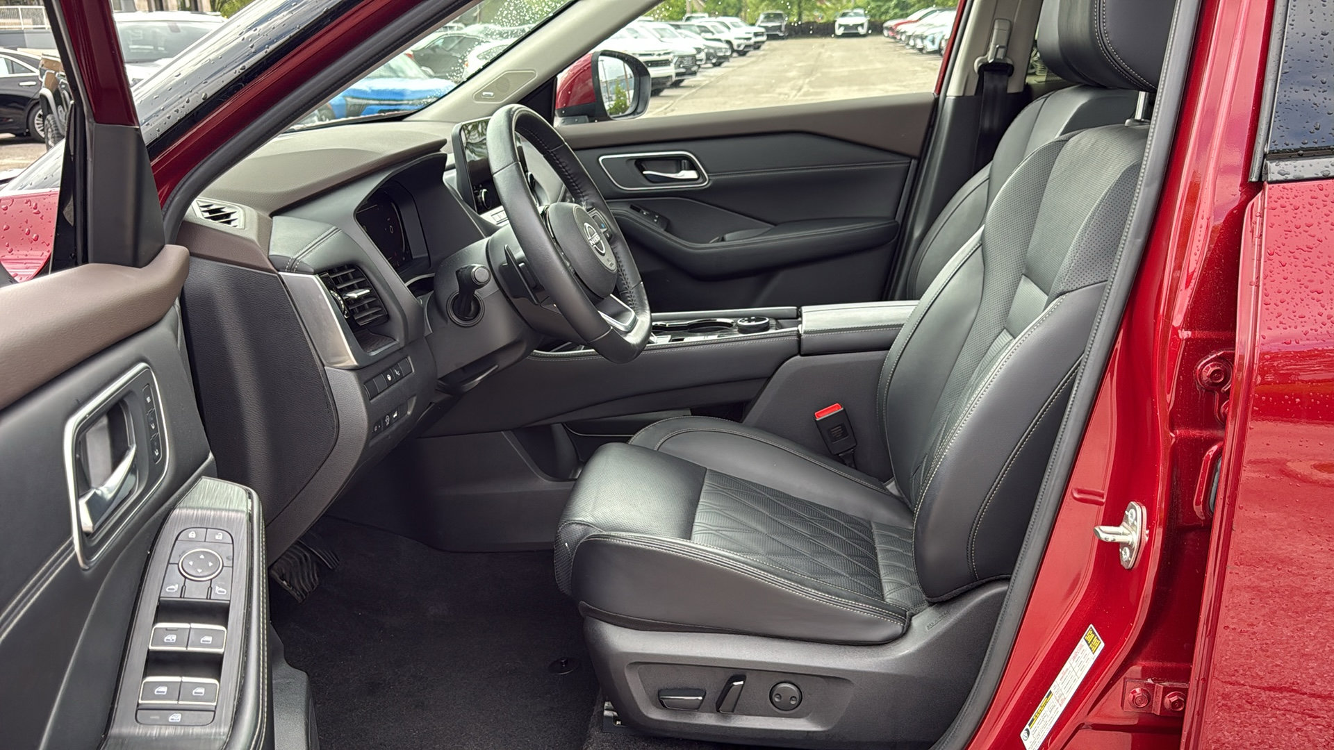 Used 2023 Nissan Rogue Platinum w/ Platinum Premium Package AWD/4WD image 8