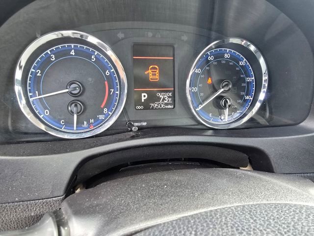 Used 2018 Toyota Corolla LE FWD image 19