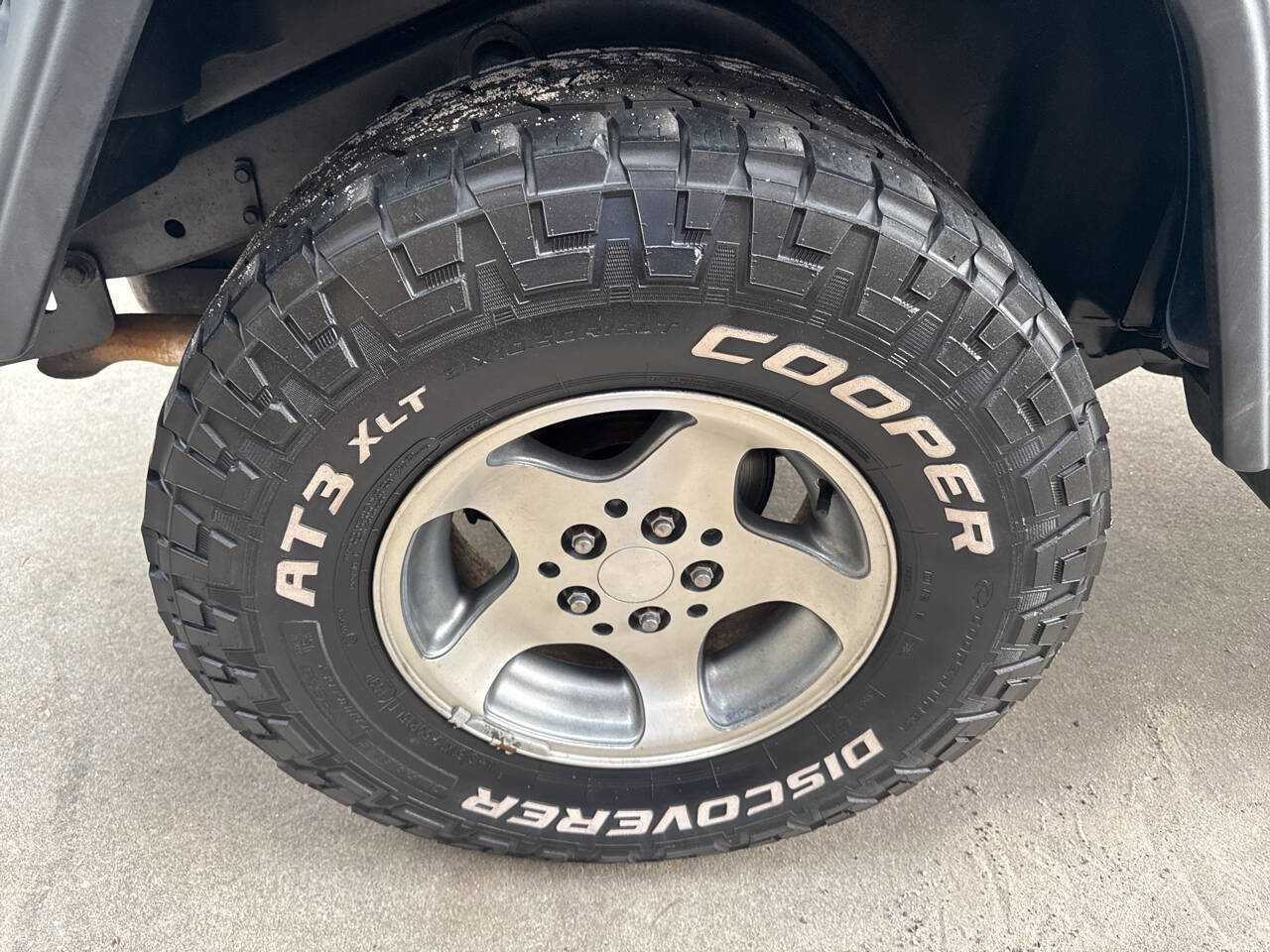 Used 2004 Jeep Wrangler Sport w/ Dual Top Group image 30