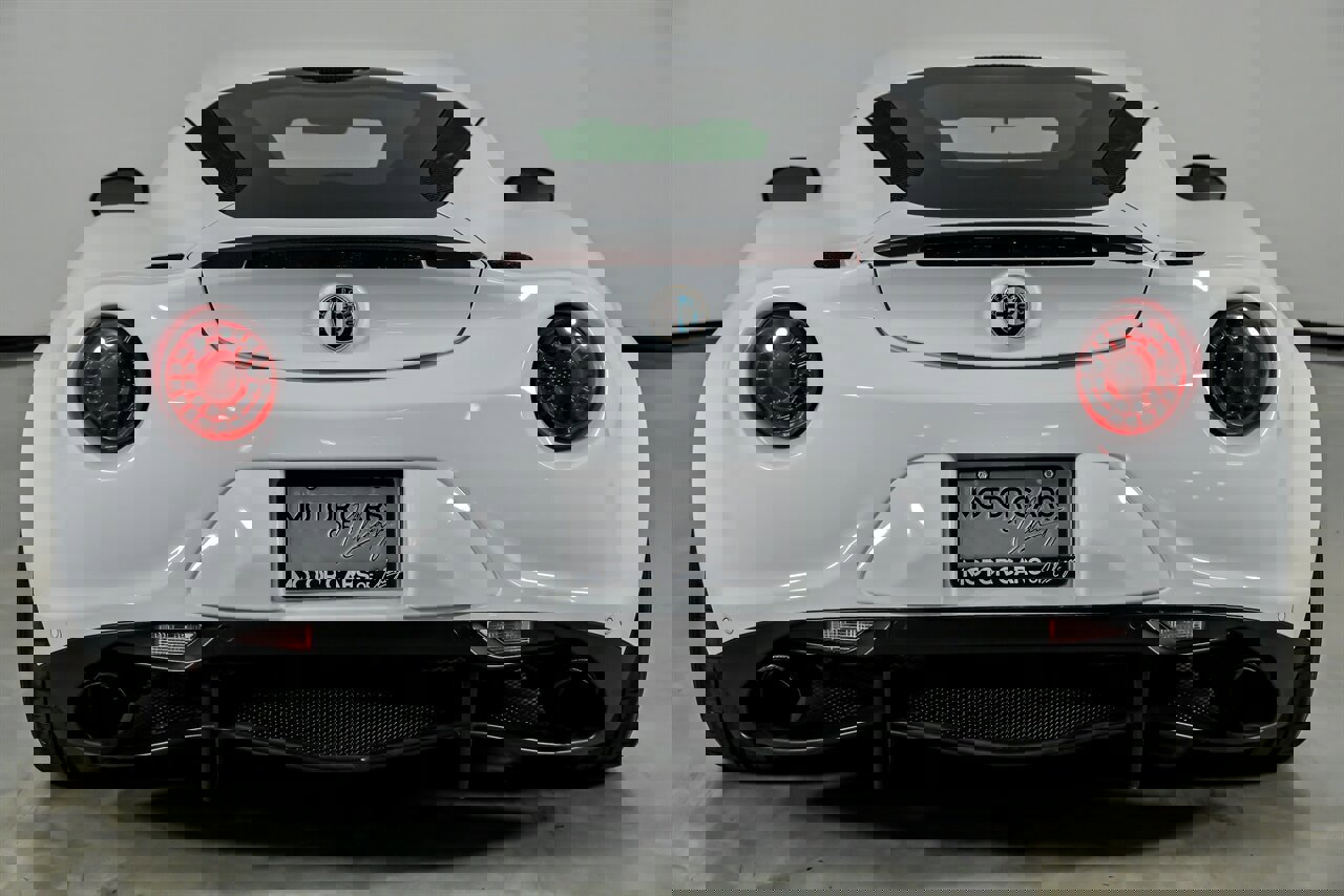 Used 2015 Alfa Romeo 4C Coupe w/ Leather Interior Group image 11