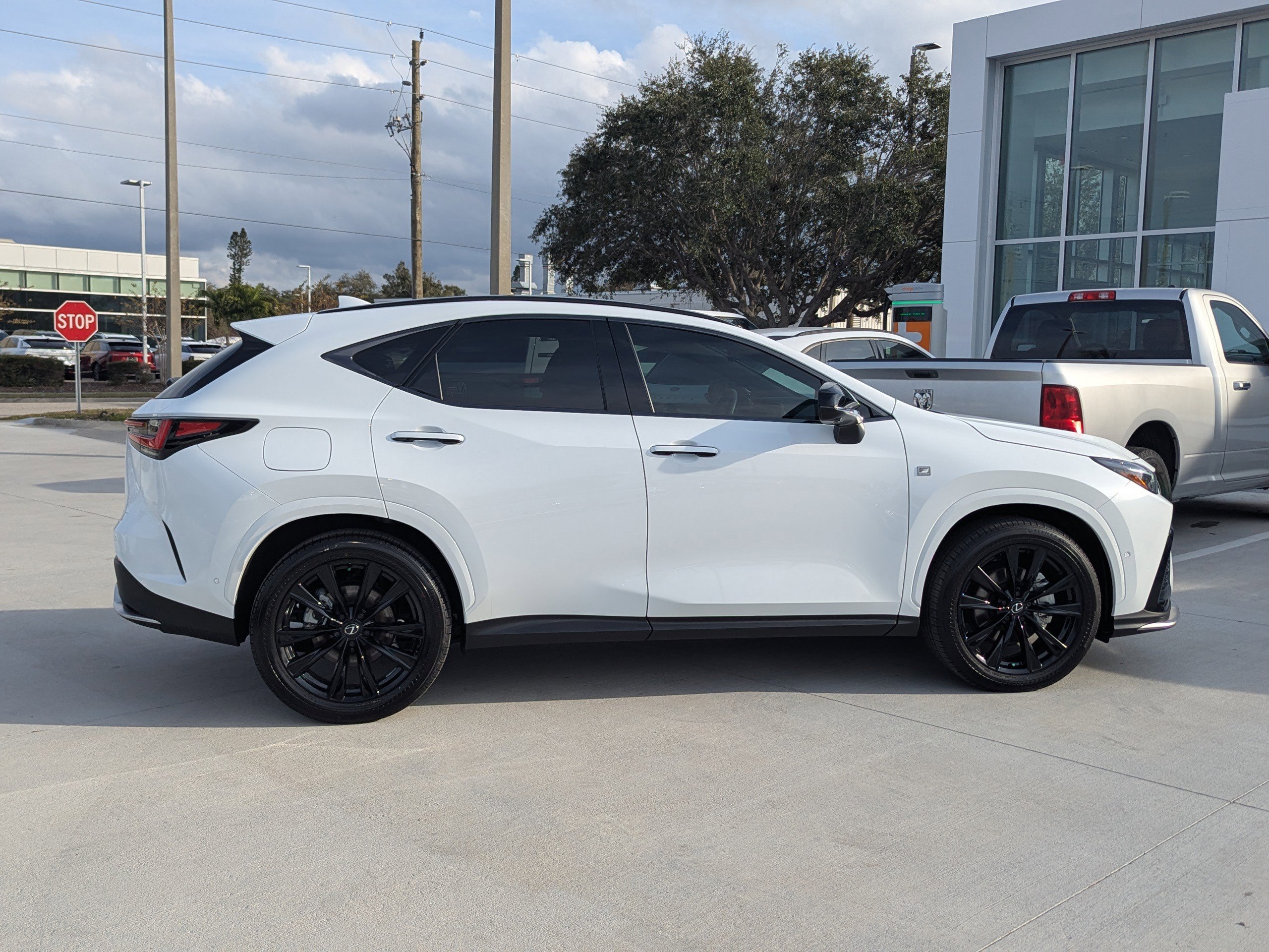 Used 2025 Lexus NX 450h+ F Sport w/ Accessory Package (2T) image 8