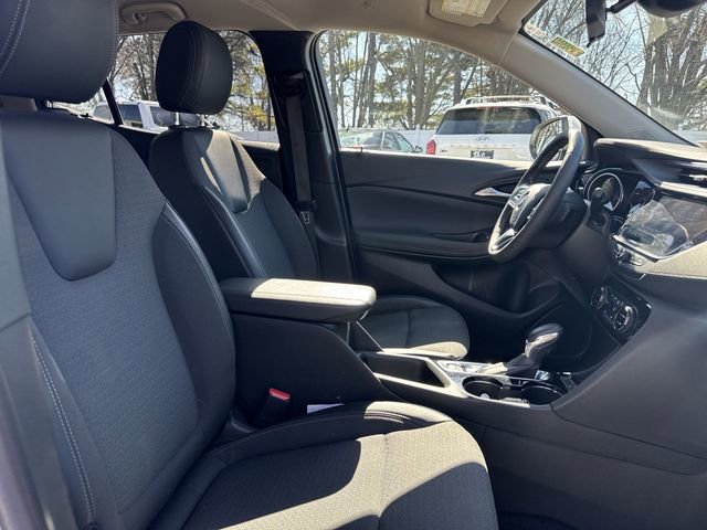 Used 2023 Buick Encore GX Select w/ Safety Package II image 25
