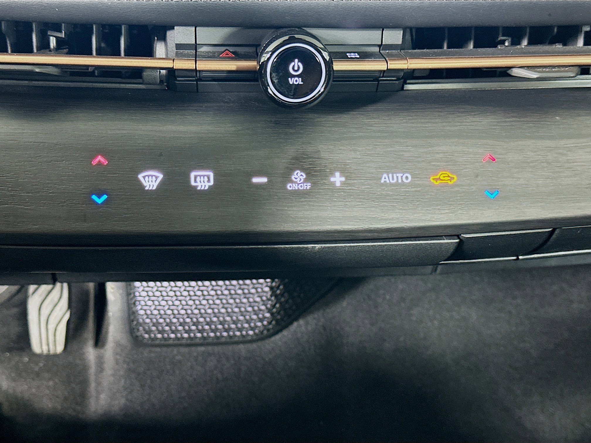 Used 2023 Nissan Ariya FWD image 24