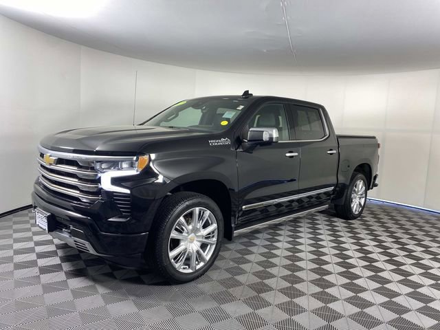 Used 2022 Chevrolet Silverado 1500 High Country w/ Technology Package AWD/4WD image 4