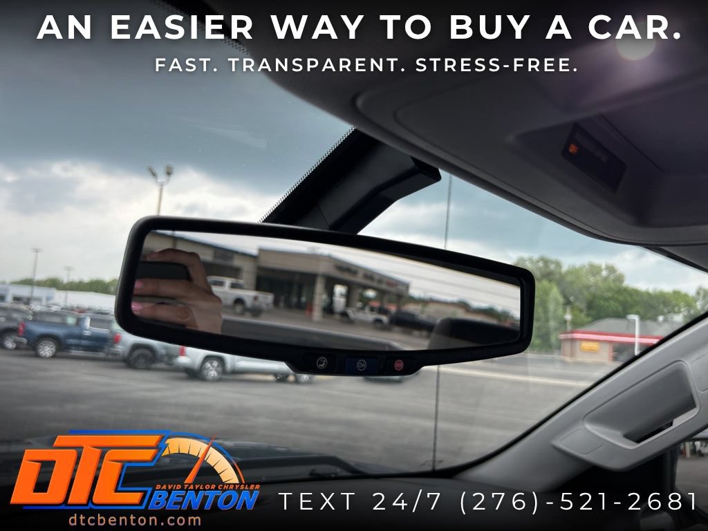 Used 2018 Chevrolet Silverado 1500 LT w/ LT Convenience Package AWD/4WD image 20