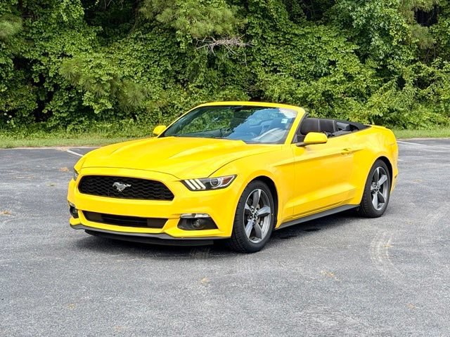 Used 2016 Ford Mustang Convertible w/ Equipment Group 051A RWD image 18