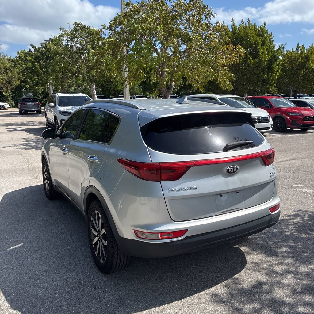 Used 2019 Kia Sportage EX image 3