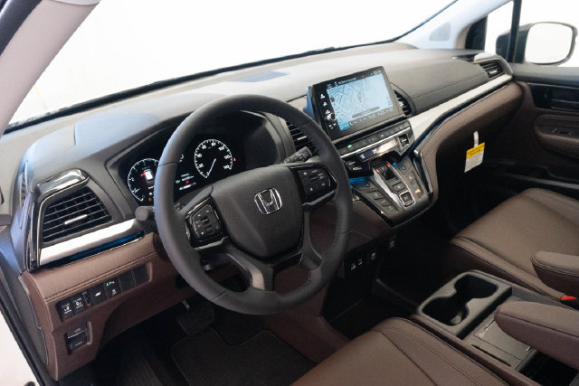 New 2027 Honda Odyssey Touring image 4
