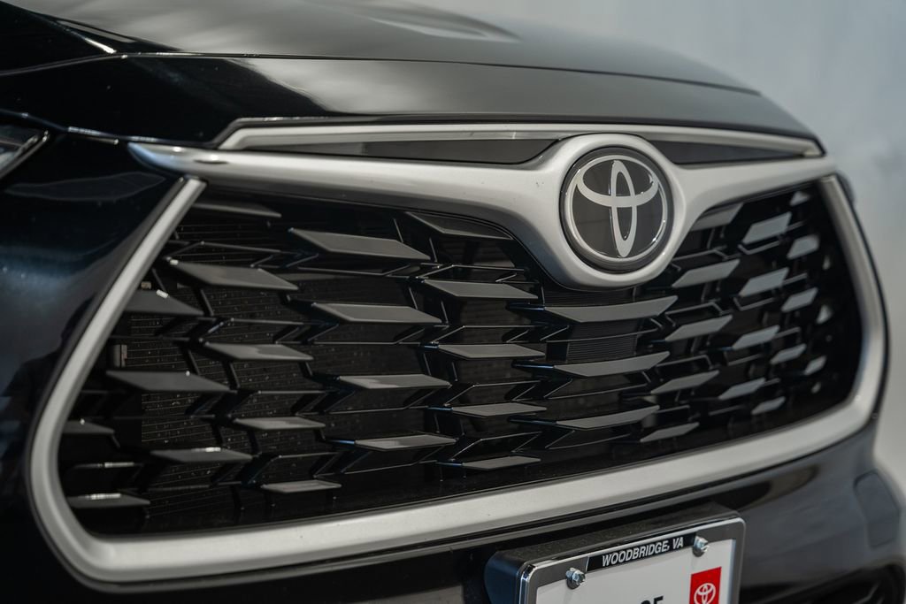 Used 2023 Toyota Highlander XLE image 10