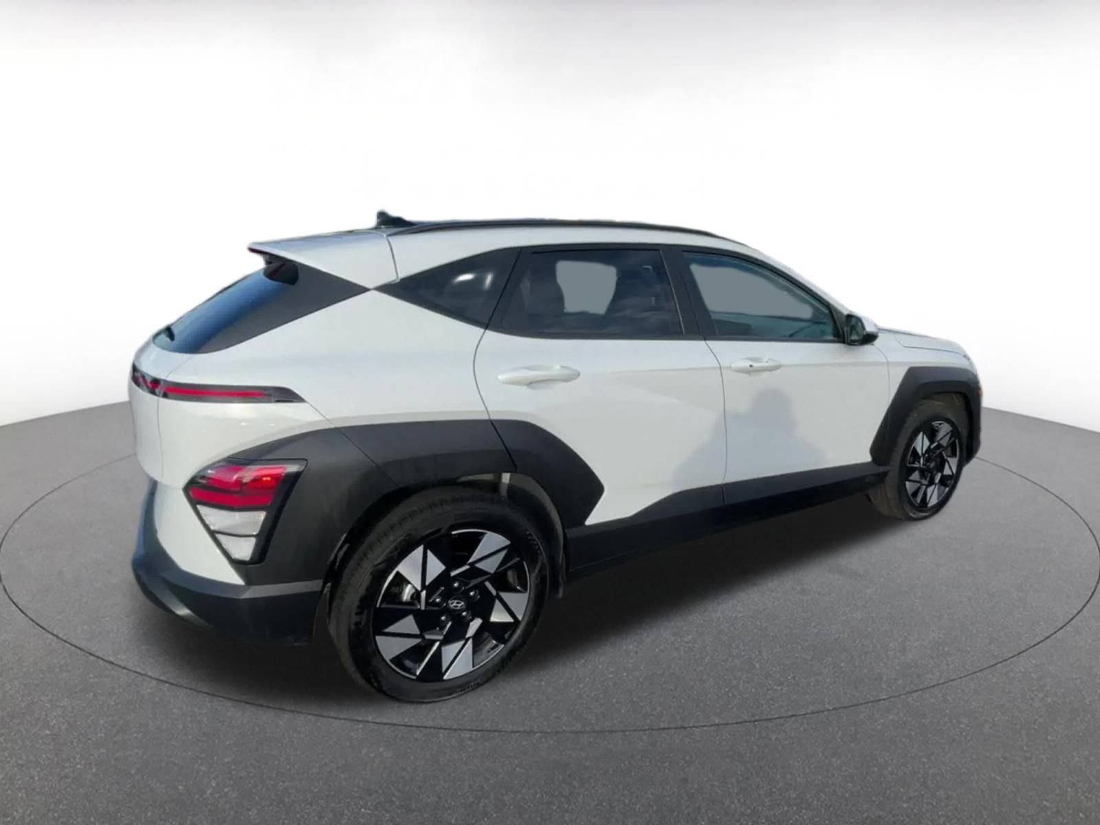 Used 2025 Hyundai Kona SEL image 15
