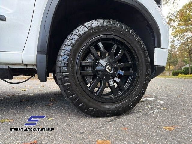 Used 2022 GMC Sierra 1500 Elevation w/ Preferred Package image 3