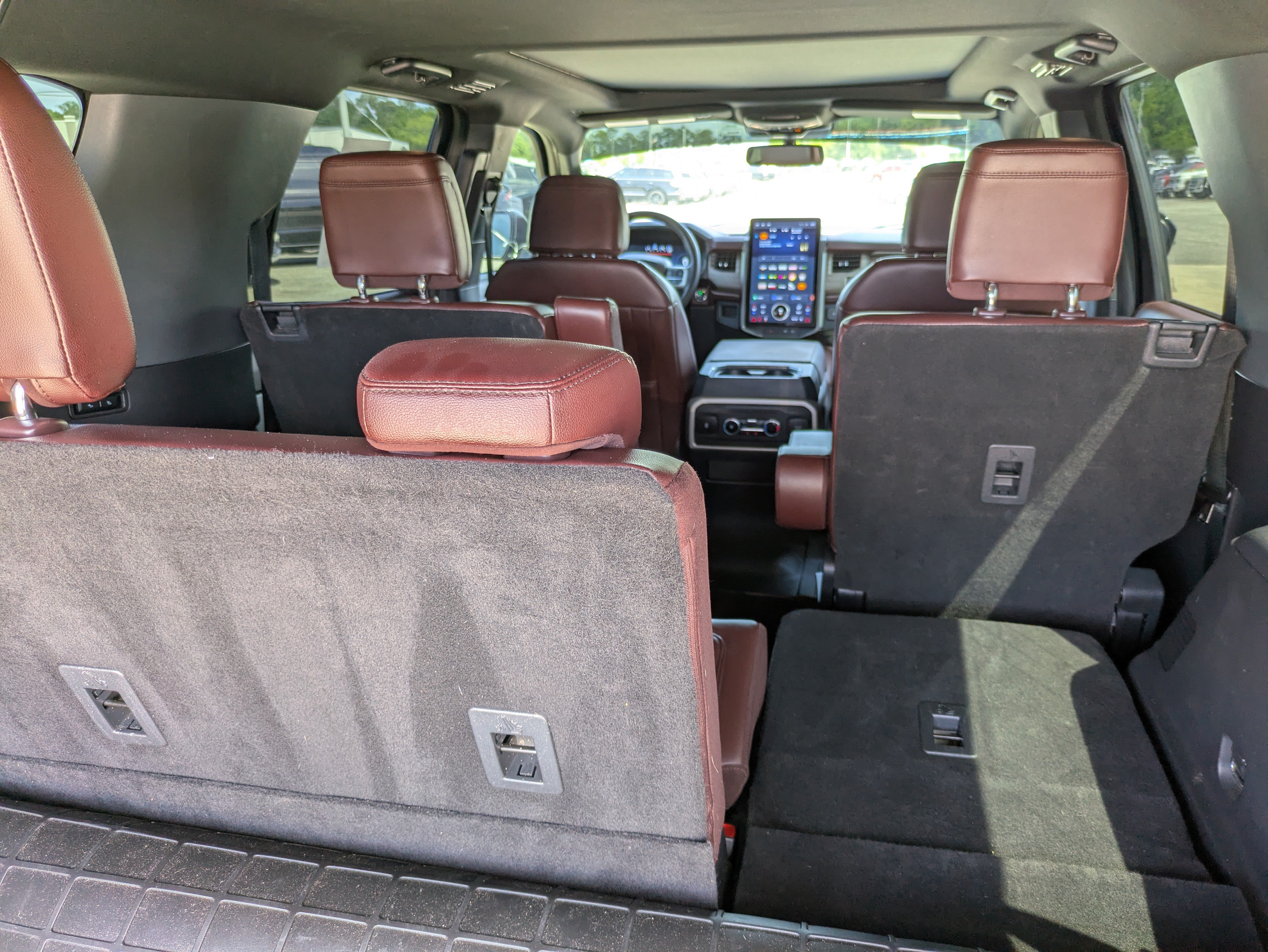 Used 2022 Ford Expedition Max Limited RWD image 11