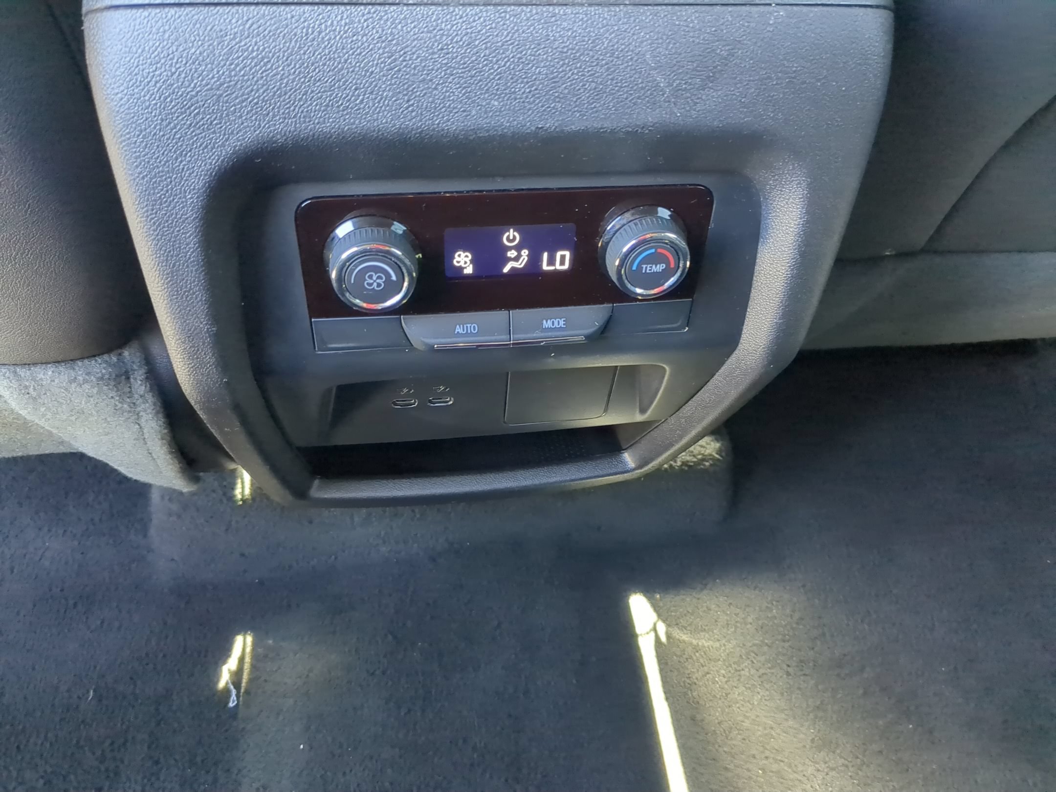 Used 2026 Chevrolet Traverse LT AWD/4WD image 28