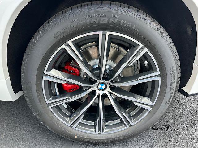 New 2026 BMW X5 xDrive50e w/ M Sport Package AWD/4WD image 7