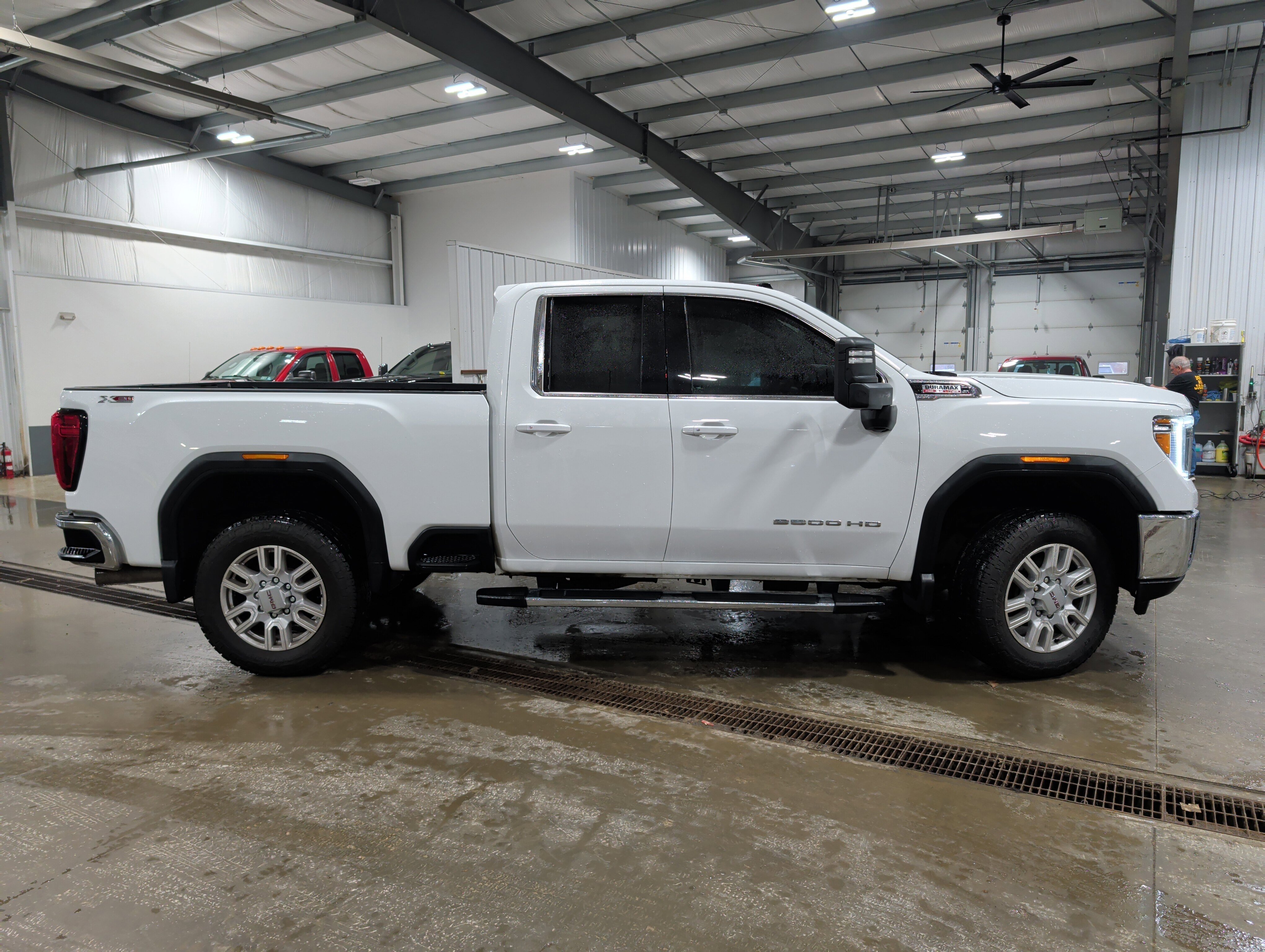 Used 2023 GMC Sierra 2500 SLE w/ SLE Value Package; image 2