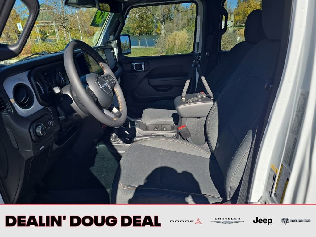 Used 2024 Jeep Gladiator Sport image 10