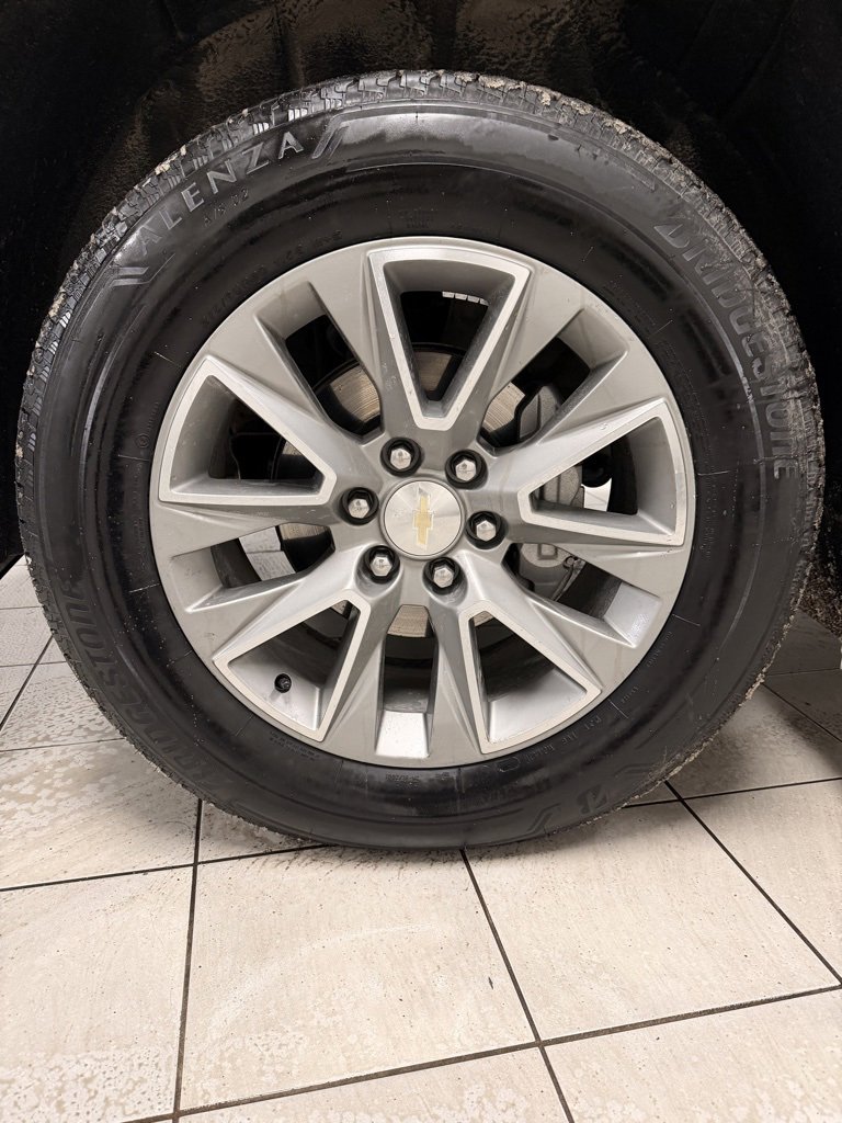 Certified 2019 Chevrolet Silverado 1500 High Country w/ Technology Package image 28