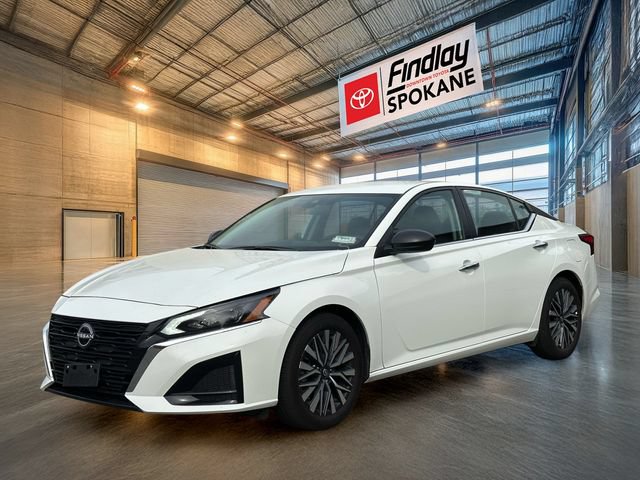 Used 2025 Nissan Altima 2.5 SV FWD image 1
