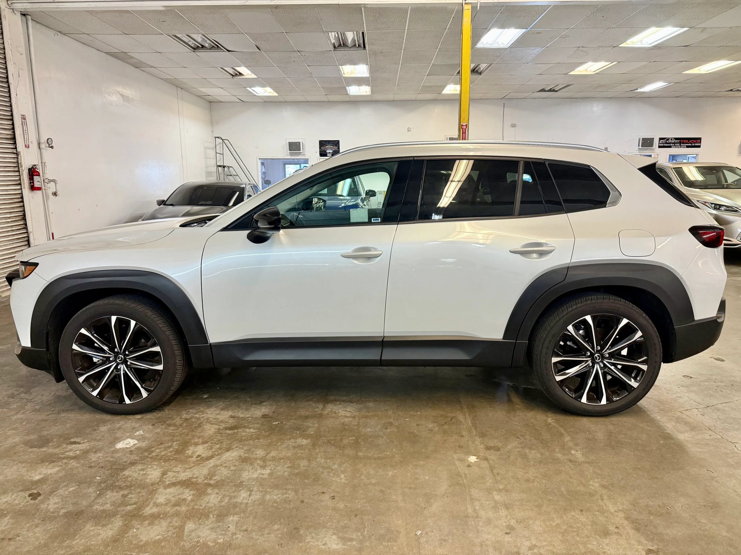 Used 2025 MAZDA CX-50 AWD 2.5 S w/ Premium Plus Pkg image 8