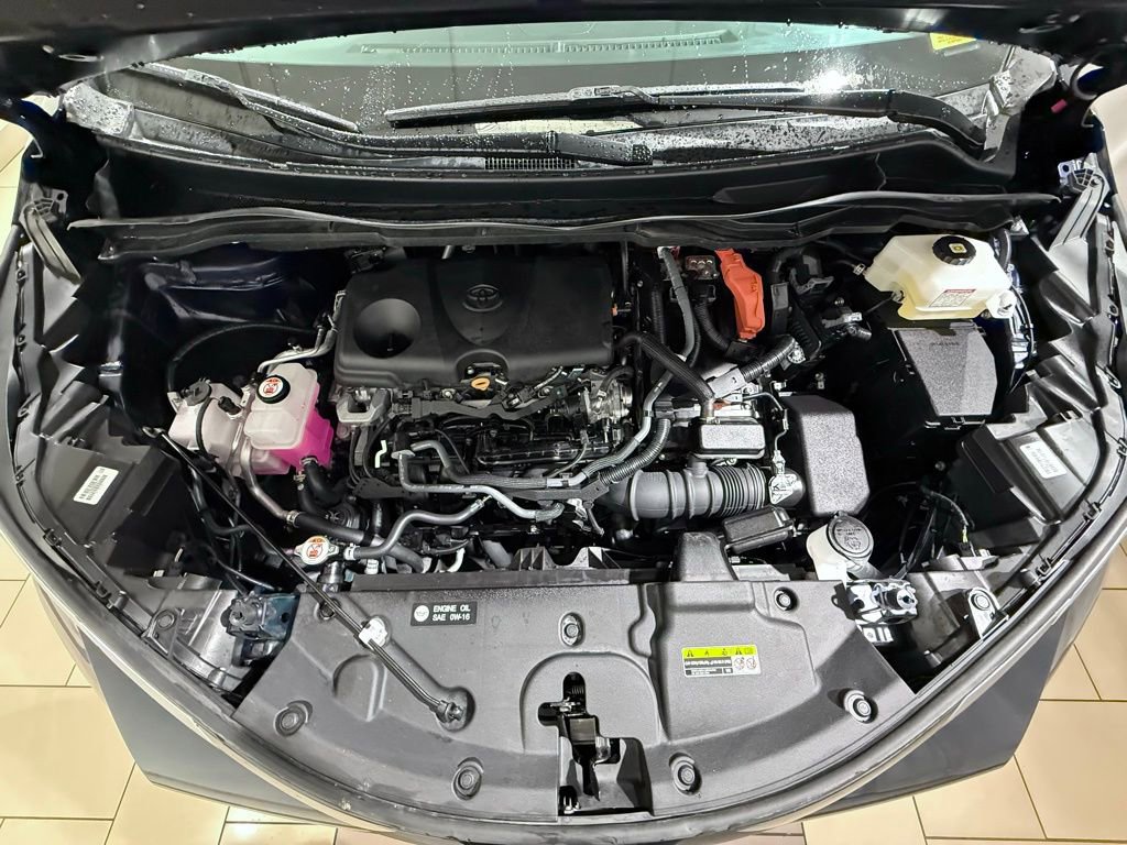 Certified 2024 Toyota Sienna Limited image 10