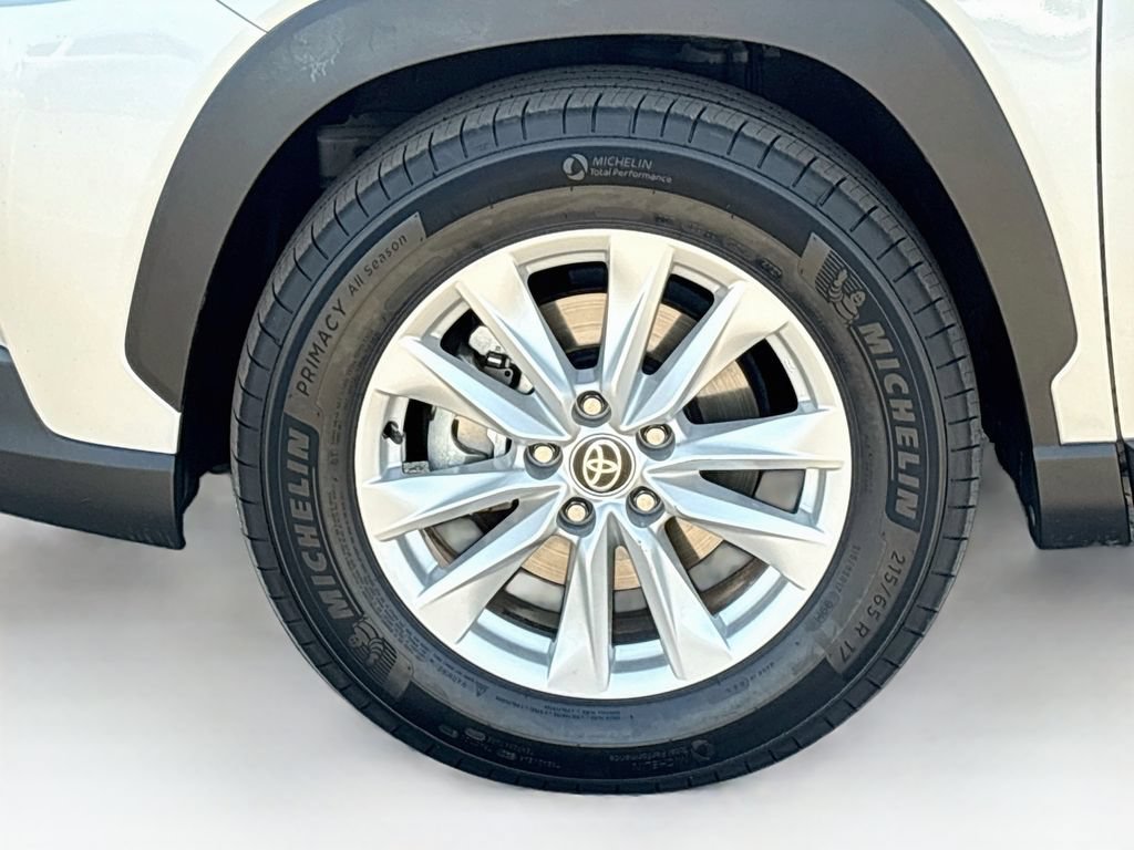Certified 2023 Toyota Corolla Cross LE w/ Black Badges Package (TMS) FWD image 29
